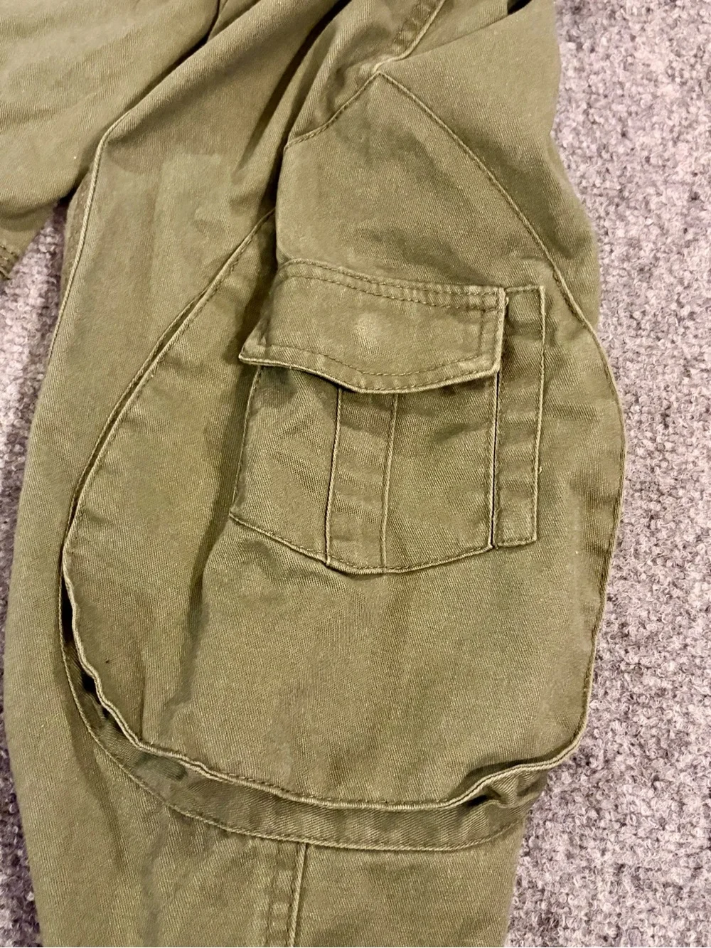 Brandy Melville Olive Green Cargo Pants Straight Leg Utility Pockets Drawstring
